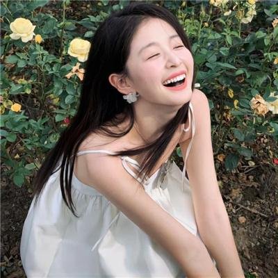 穿着旗袍的女孩
